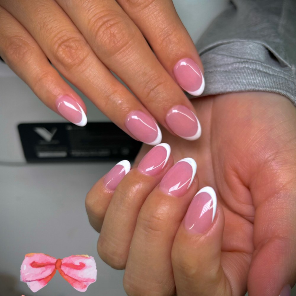 French manicure by Laura